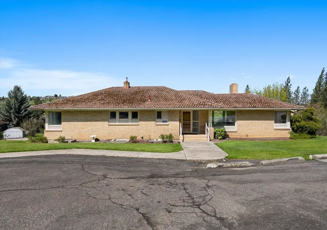 Homes for sale in Colfax, WA | 608 S G St, Colfax, WA 99111 | MLS# 202616074