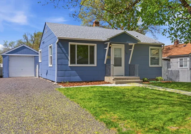 Homes for sale in Spokane, WA | 5729 N Lindeke St, Spokane, WA 99205 | MLS# 202616090
