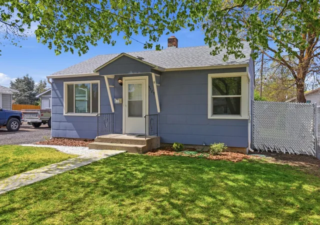 3rd image of 5729 N Lindeke St, Spokane, WA 99205 | MLS# 202616090