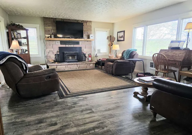 Photo 3 of Single family home for sale at 28628 N Dunn Rd, Chattaroy, WA 99003 | MLS# 202616092 | Listing updated on 2026-09-19