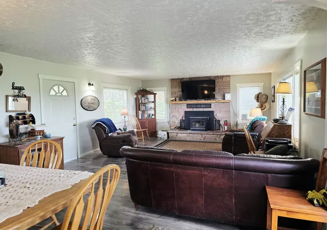Photo 4 of Single family home for sale at 28628 N Dunn Rd, Chattaroy, WA 99003 | MLS# 202616092 | Listing updated on 2026-09-19