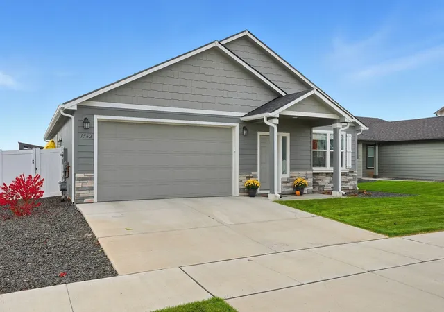 2nd image of 1562 E B St, Deer Park, WA 99006 | MLS# 202616119