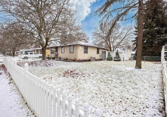 2nd image of 708 E Decatur Ave, Spokane, WA 99208 | MLS# 202616129