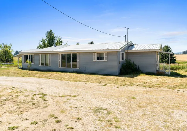 Homes for sale in Clayton, WA | 4616 S Hwy 395, Clayton, WA 99110 | MLS# 202616174