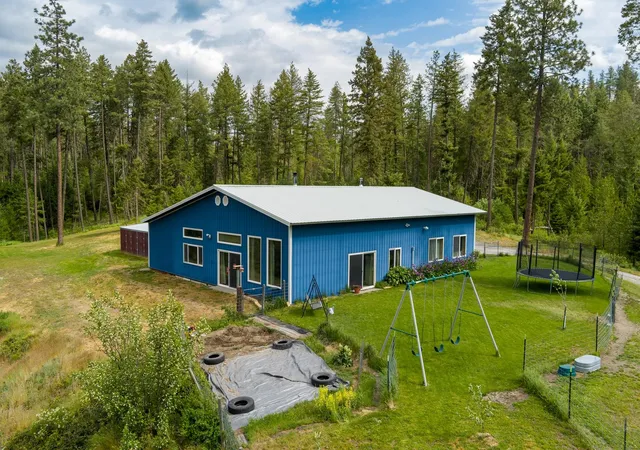 Photo 1 of Single family home for sale at 2559 United Copper Mine Rd, Chewelah, WA 99109 | MLS# 202616197 | Listing updated on 2026-10-27