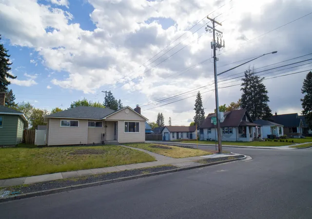 2nd image of 604 E Queen Ave, Spokane, WA 99207 | MLS# 202616250