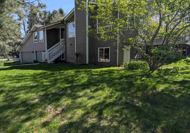 2nd image of 795 Se Greenhill Rd, Pullman, WA 99163 | MLS# 202616264