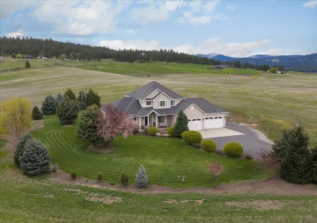 2nd image of 9903 E Peone Landing Ln, Mead, WA 99021 | MLS# 202616295