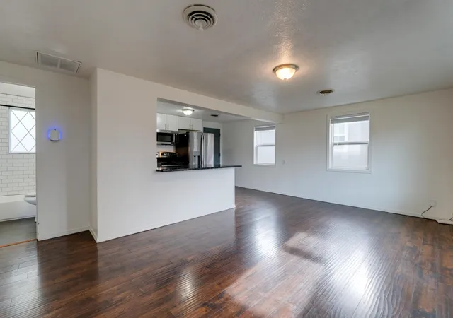 Homes for sale in Spokane, WA | 6116 N Astor St, Spokane, WA 99207 | MLS# 202616431