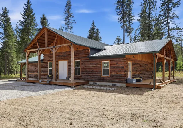 Photo 3 of Single family home for sale at 1455 Colonial Way, Newport, WA 99156 | MLS# 202616465 | Listing updated on 2026-05-08