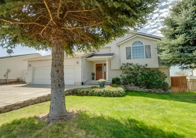 Homes for sale in Medical Lake, WA | 730 E Kathy Lee Ave, Medical Lake, WA 99022 | MLS# 202616505