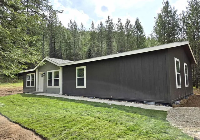 Homes for sale in Newport, WA | 187 W 8th St, Newport, WA 99156 | MLS# 202616576