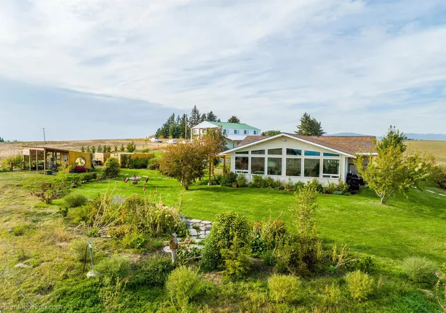 Homes for sale in Rockford, WA | 22810 E Rockford Idaho Rd, Rockford, WA 99030 | MLS# 202616600