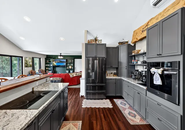 3rd image of 169 Royal Ln, Newport, WA 99156 | MLS# 202616612