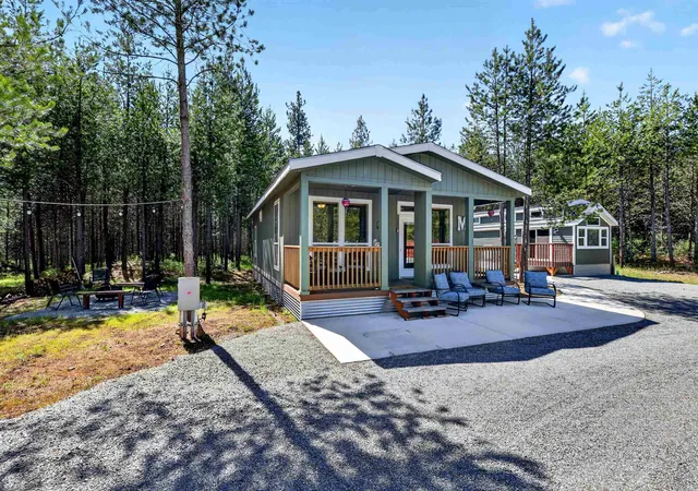Homes for sale in Newport, WA | 911 Driskill Rd, Newport, WA 99156 | MLS# 202616659