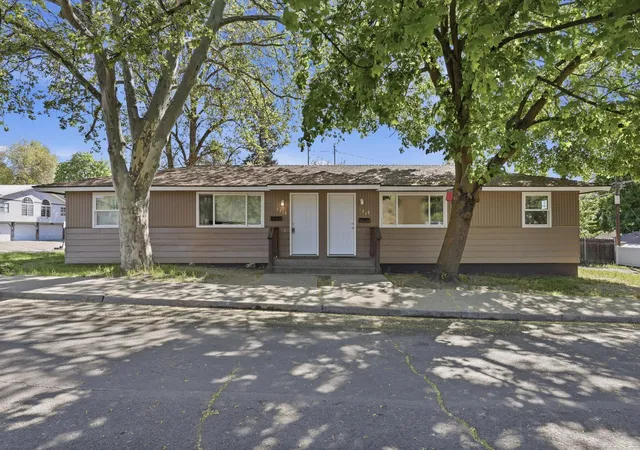 Photo 2 of Single family home for sale at 3216 N & 3218 Maple St, Spokane, WA 99205 | MLS# 202616806 | Listing updated on 2026-10-19