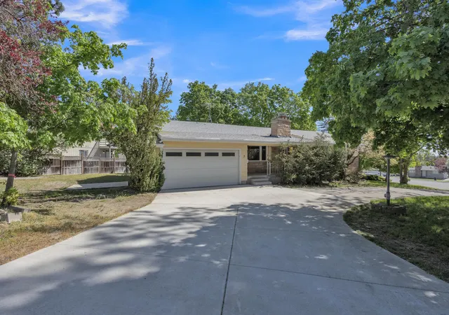 1st image of 3 N 3rd St, Cheney, WA 99004 | MLS# 202616834