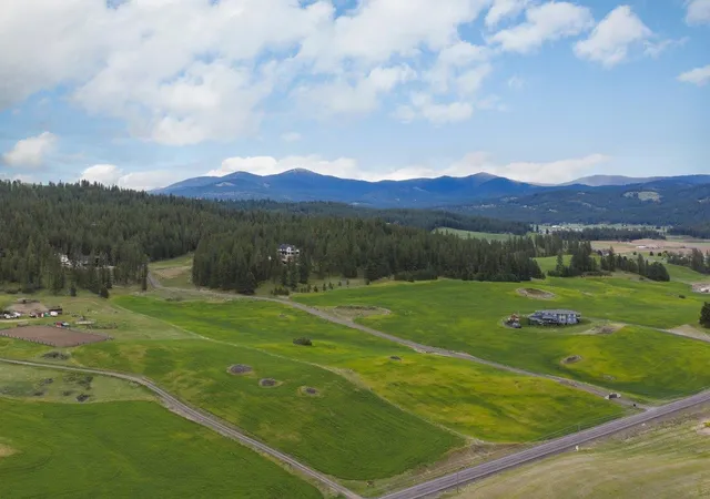 Homes for sale in Mead, WA | 9905 E Peone Landing Ln, Mead, WA 99021 | MLS# 202616839