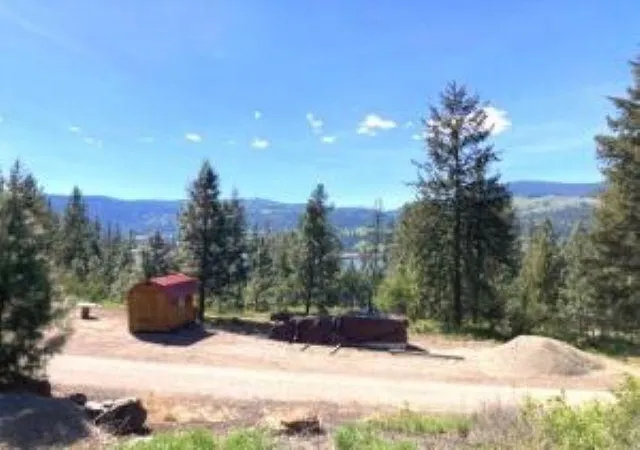 Homes for sale in Kettle Falls, WA | 2051 Wa-25 Hwy, Kettle Falls, WA 99141 | MLS# 202616850