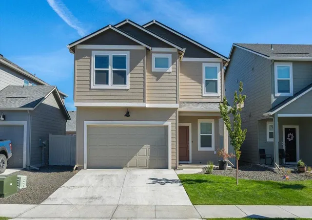 Homes for sale in Spokane, WA | 3705 S Mccabe Ln, Spokane, WA 99206 | MLS# 202616853