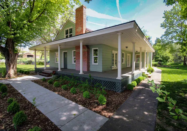 1st image of 122 Heron Hollow Rd, Prescott, WA 99348 | MLS# 202616872