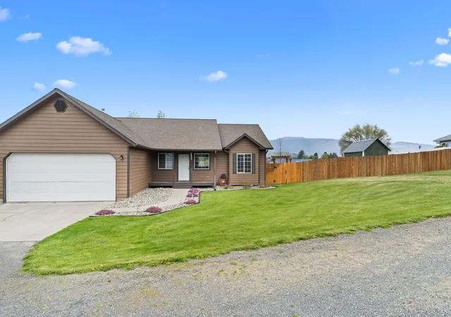 Homes for sale in Kettle Falls, WA | 1350 Narcissus Ct, Kettle Falls, WA 99141 | MLS# 202616982