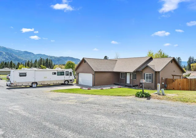 Homes for sale in Kettle Falls, WA | 1350 Narcissus Ct, Kettle Falls, WA 99141 | MLS# 202616982