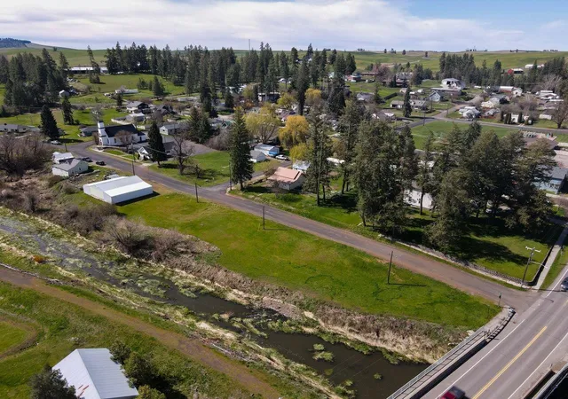 Homes for sale in Rockford, WA | 107 S River St, Rockford, WA 99030 | MLS# 202616996