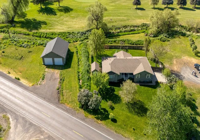 4th image of 601 Tomeo Ct, St John, WA 99171 | MLS# 202617029