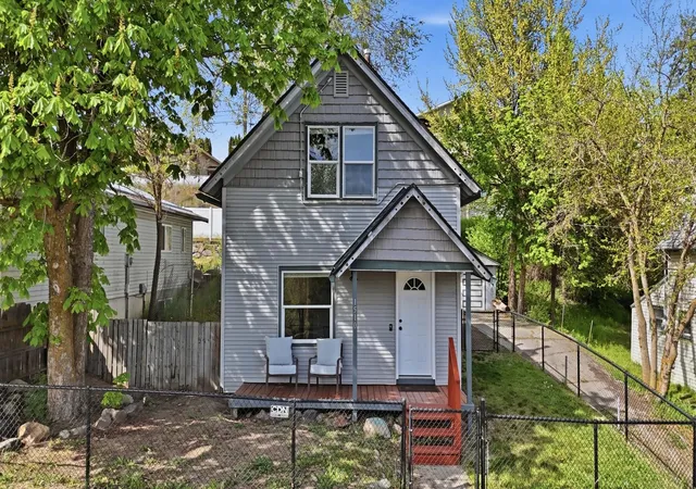 Homes for sale in Spokane, WA | 1510 W Alice Ave Ave, Spokane, WA 99205 | MLS# 202617043