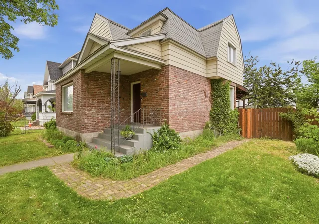 Photo 3 of Single family home for sale at 947 E Ermina Ave, Spokane, WA 99207 | MLS# 202617159 | Listing updated on 2026-09-19