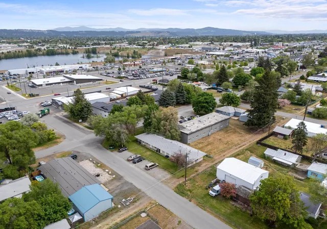 32nd image of 205 S Elizabeth Rd, Spokane Valley, WA 99212 | MLS# 202617225