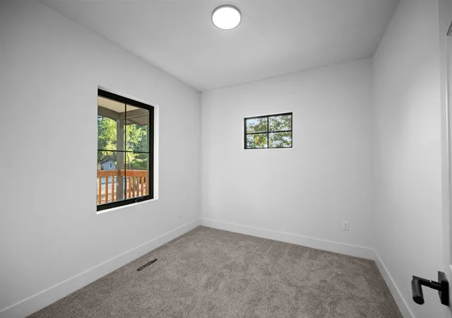 Homes for sale in Spokane, WA | 2911 E Fairview Ave, Spokane, WA 99207 | MLS# 202617233