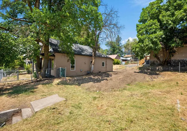 Homes for sale in Spokane, WA | 1606 W Maxwell Ave, Spokane, WA 99201 | MLS# 202617235