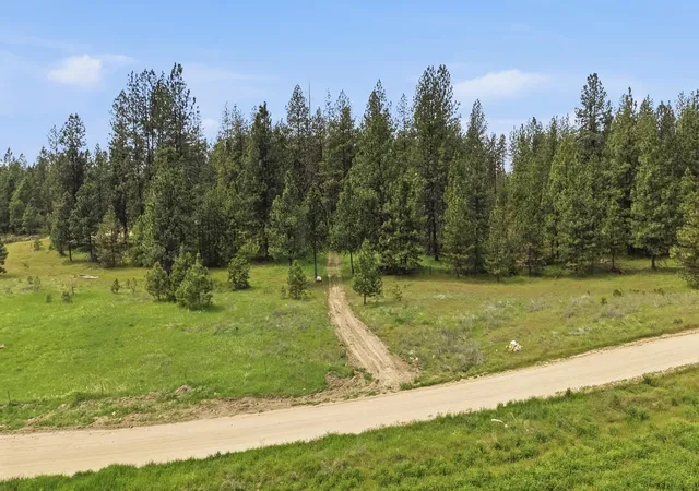 3rd image of 55Xx Rocky Top Wy, Deer Park, WA 99006 | MLS# 202617240