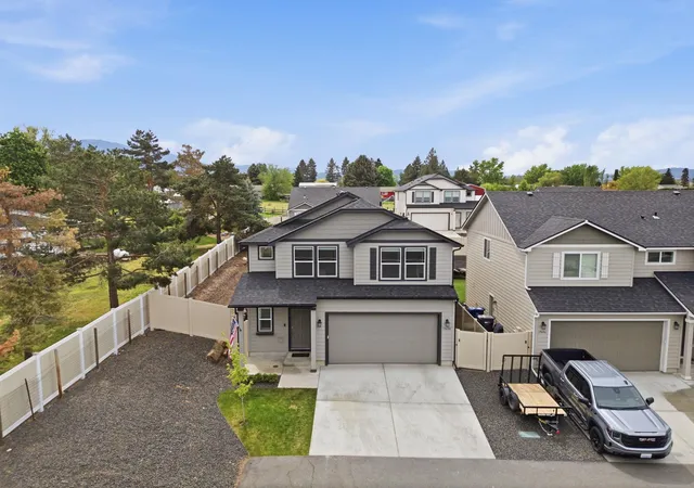 Homes for sale in Greenacres, WA | 19698 E 3Rd Ln, Greenacres, WA 99016 | MLS# 202617266