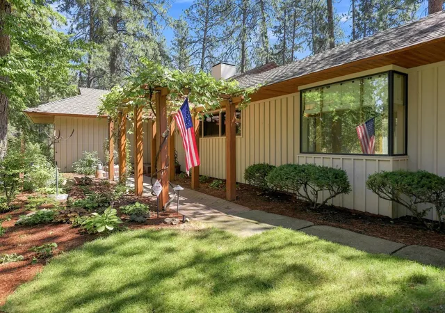 Photo 2 of Single family home for sale at 7809 S Ramona Rd, Spokane, WA 99224 | MLS# 202617268 | Listing updated on 2026-08-02