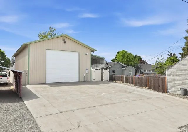 Homes for sale in Spokane, WA | 4218 N Maple St, Spokane, WA 99205 | MLS# 202617280