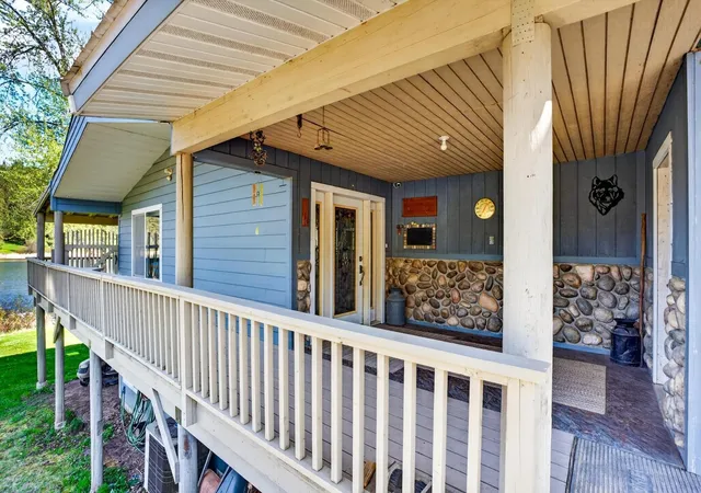 Photo 3 of Single family home for sale at 927 Mission Lake Rd, Kettle Falls, WA 99141 | MLS# 202617292 | Listing updated on 2026-06-17