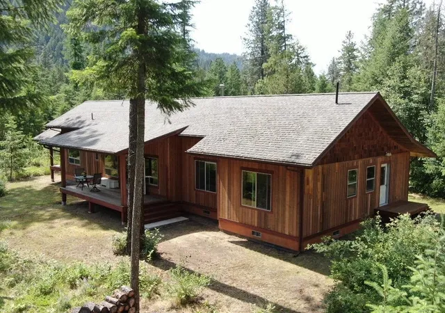1st image of 36 First Thought Loop, Laurier, WA 99146 | MLS# 202617297