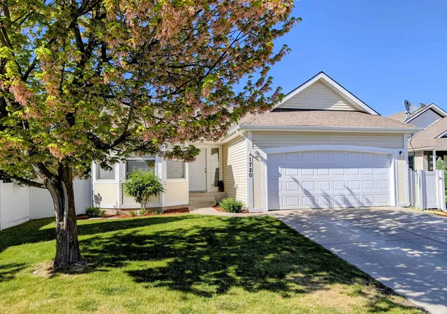 Photo 2 of Single family home for sale at 1720 W Briar Ln, Spokane, WA 99208 | MLS# 202617318 | Listing updated on 2026-09-07