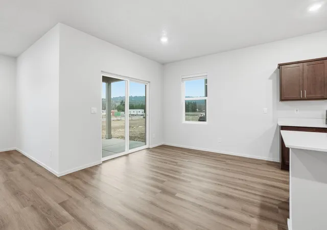 5th image of 219 W Pheasant Bluff Ave, Spokane, WA 99224 | MLS# 202617326