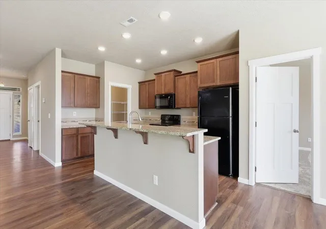 Photo 4 of Sale Pending at 8412 N Summerhill Ln, Spokane, WA 99208 | MLS# 202617438 | Listing updated on 2026-08-27