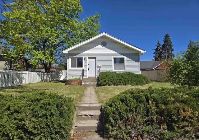 Photo 1 of Single family home for sale at 811 E 38th Avenue, Spokane, WA 99203 | MLS# 202617453 | Listing updated on 2026-08-10