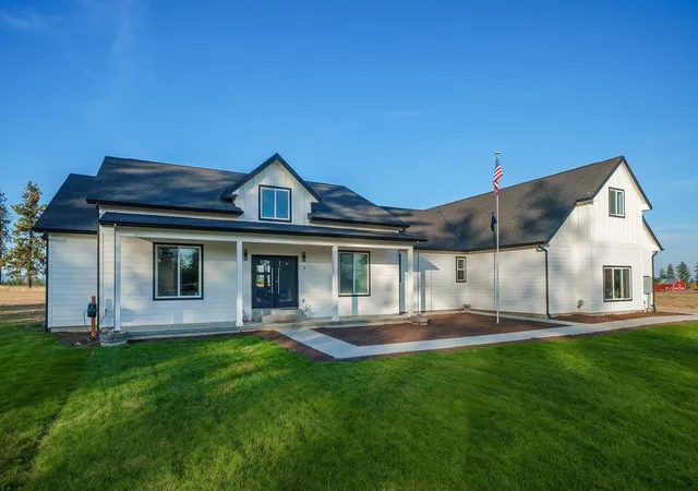 Single family home for sale at 14506 W Pine Blf Rd, Nine Mile Falls, WA 99026 | MLS# 202617566
