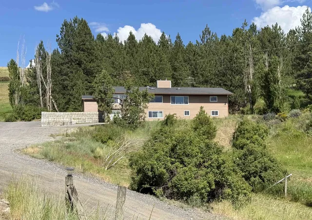 Photo 2 of Single family home for sale at 16630 E Foothills Dr, Spokane, WA 99217 | MLS# 202617573 | Listing updated on 2026-09-01