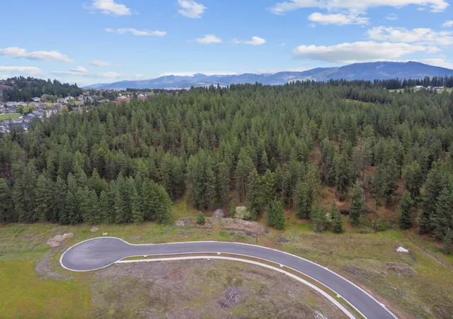 1st image of 15628 E 33rd Ct, Veradale, WA 99037 | MLS# 202617602