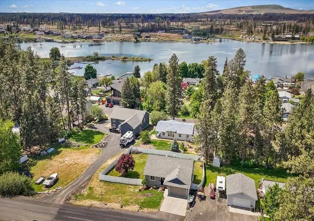 Homes for sale in Medical Lake, WA | 10918 S Pinecroft Rd, Medical Lake, WA 99022 | MLS# 202617706