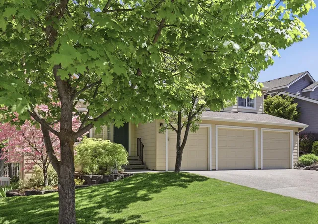 Homes for sale in Spokane, WA | 4115 S Bellegrove Ln, Spokane, WA 99223 | MLS# 202617736