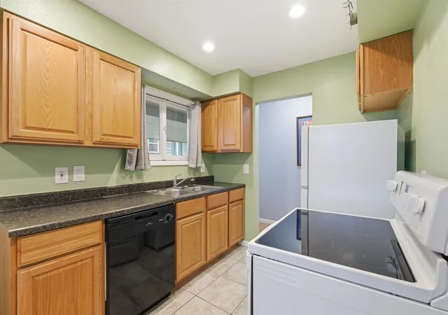 Homes for sale in Spokane, WA | 1821 W 8Th Ave, Spokane, WA 99204 | MLS# 202617737